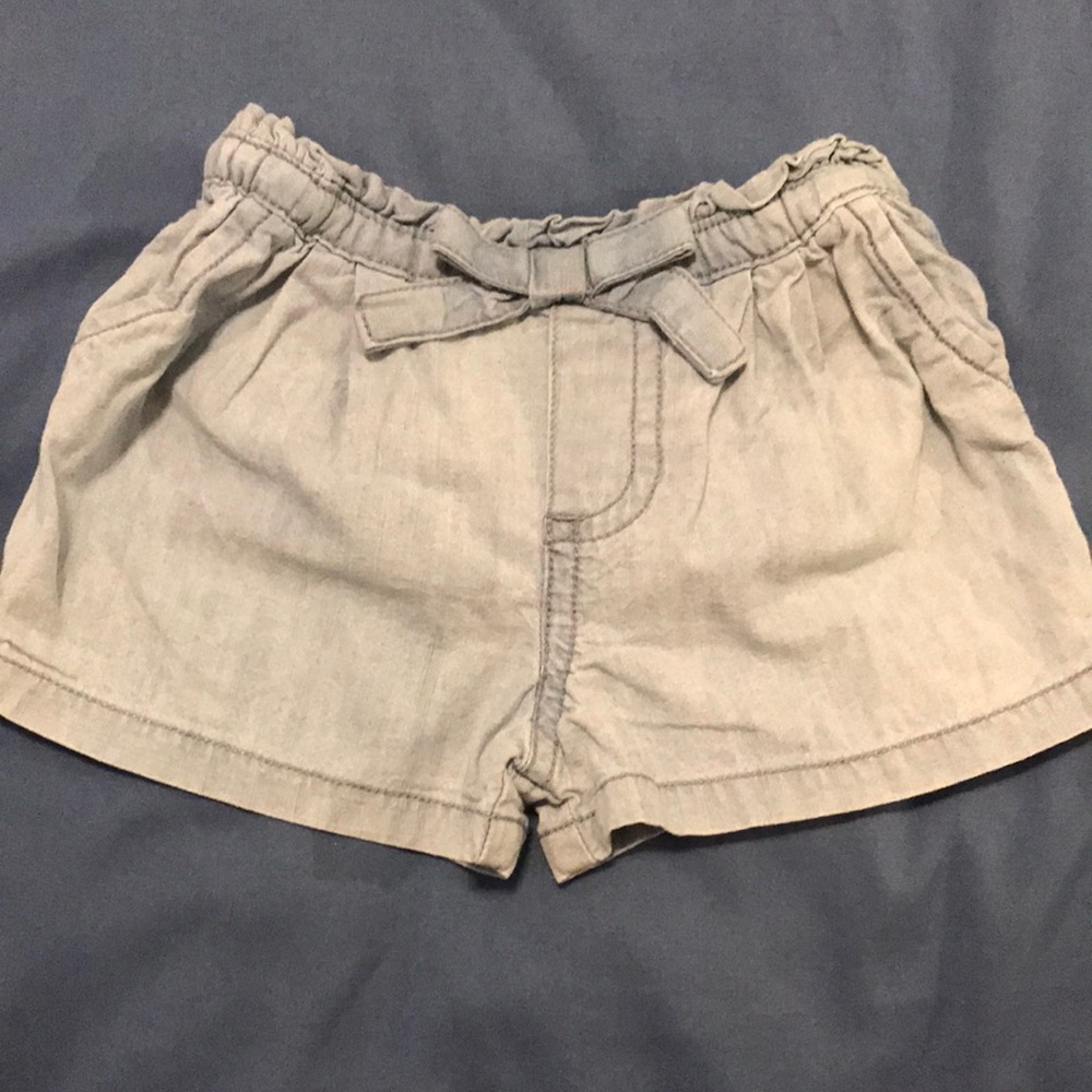 Light blue chambray shorts. Carter’s. 9m.